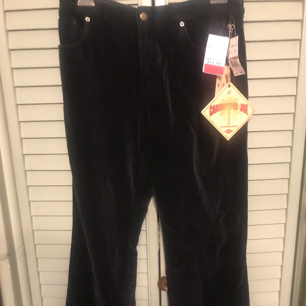 NWT - Very stylish Caribbean Joe velvet pants.